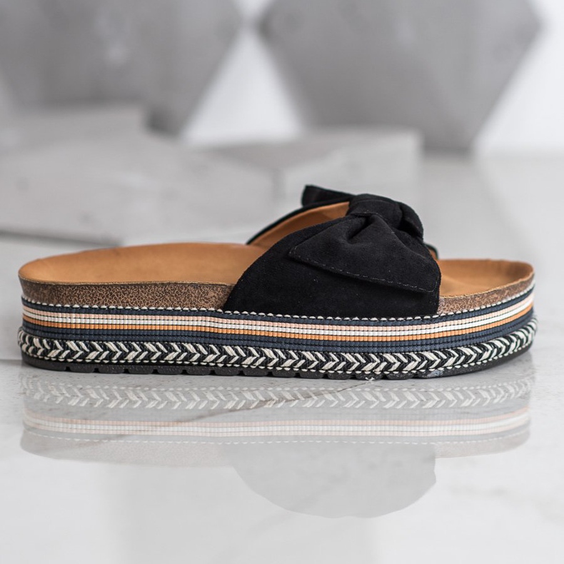 SHELOVET Modische Hausschuhe auf der Plattform schwarz 2