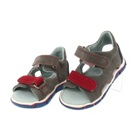 Mazurek Lederjungen mit grau-roten Ledersandalen 314 2