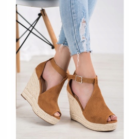 SHELOVET Durchbrochene Keilsandalen braun 1