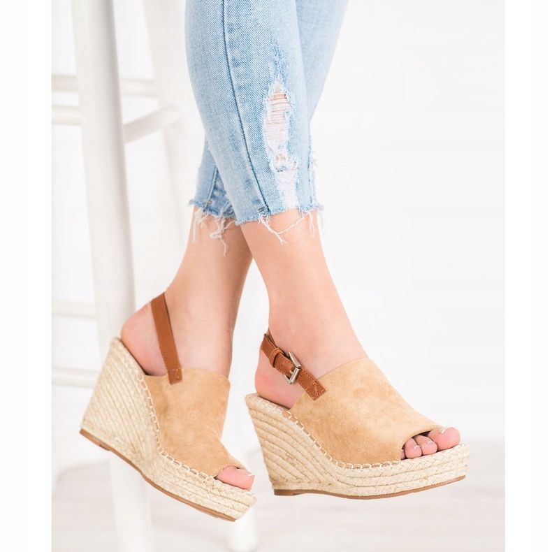 Small Swan Modische Wildledersandalen braun 1