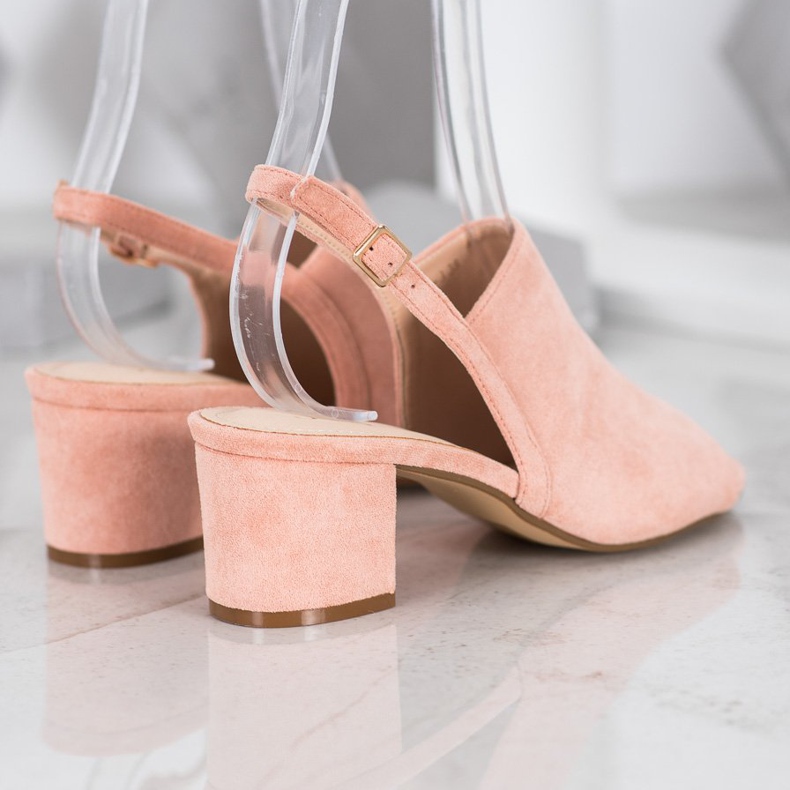 Small Swan Powder-Schuhe an einer Bar rosa 2