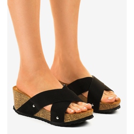 Schwarze GU53 Pantoffeln auf dem Keil 1