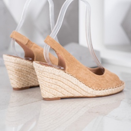 Small Swan Braune Sandalen auf einem hohen Keil 2