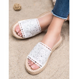 Small Swan Hausschuhe mit Kristallen weiß 1