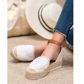 SHELOVET Modische Espadrilles mit Spitze weiß 1