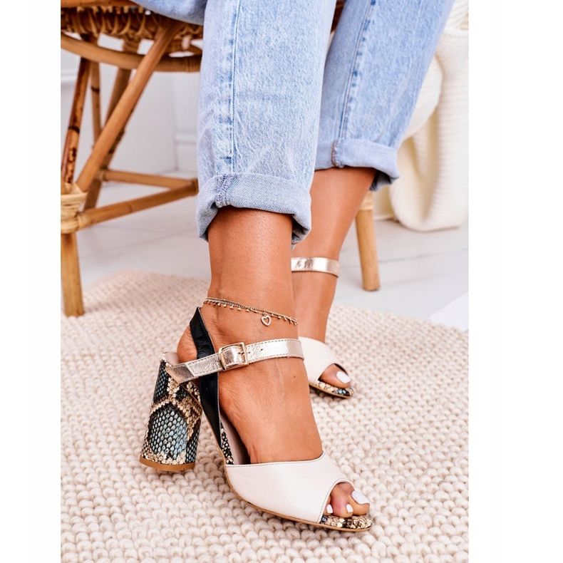 Sandalen auf einer Bar Laura Messi 2136 Leder Black Snake Altres schwarz mehrfarbig gelb 1