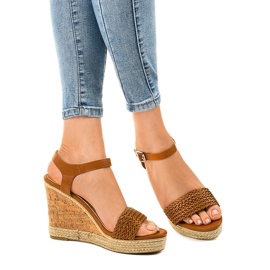 Braune Espadrilles-Keilsandalen 77-105 1