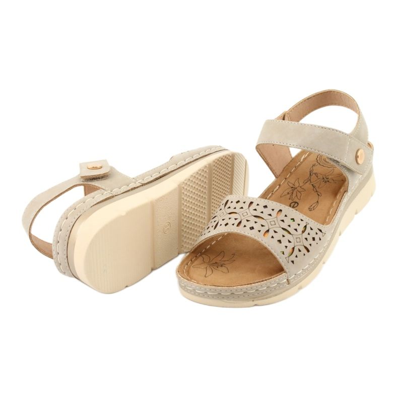 Evento Bequeme beige Sandalen 20SD98-1601 3