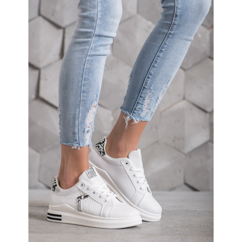 SHELOVET Sportschuhe aus Öko-Leder weiß 1