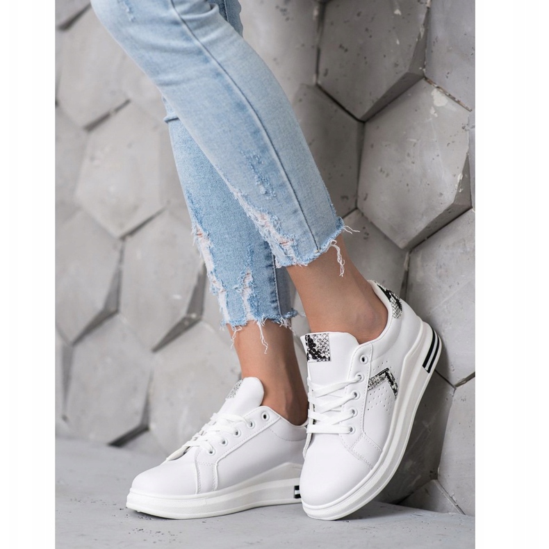 SHELOVET Sportschuhe aus Öko-Leder weiß 2