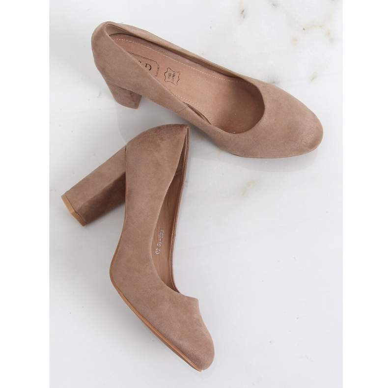 Pumps auf der Post beige E08-10 Khaki 1