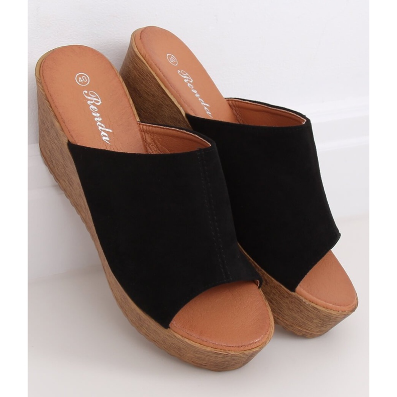 Schwarze Pantoffeln auf dem Keil schwarz 10-236 Schwarz 1