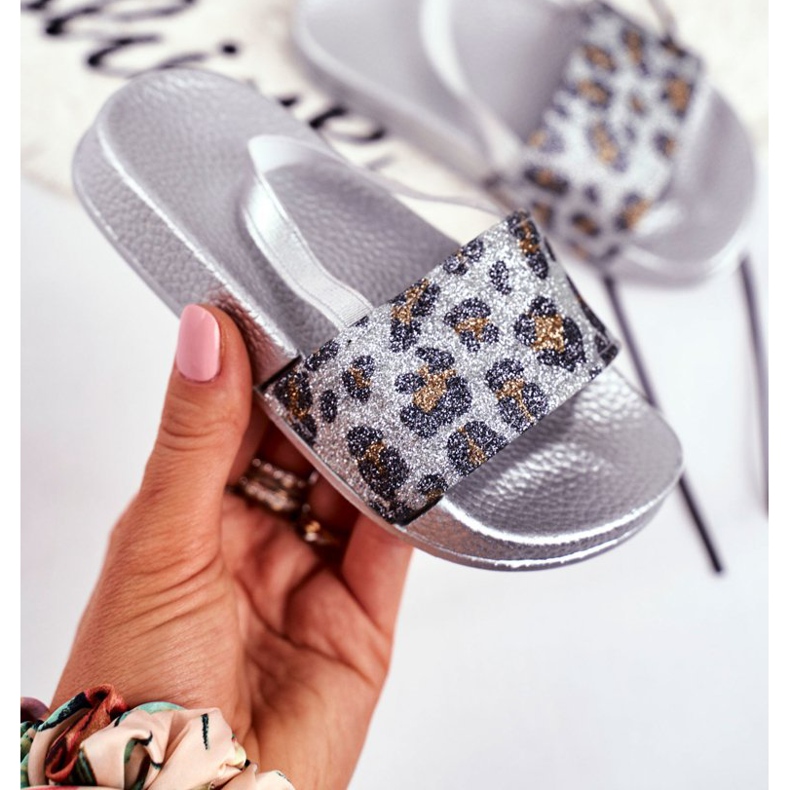 FRROCK Kinder Hausschuhe für Mädchen Brokat Leopard Silber Rimia grau 2