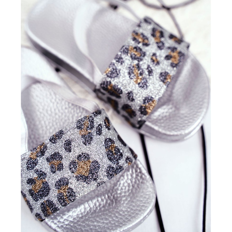 FRROCK Kinder Hausschuhe für Mädchen Brokat Leopard Silber Rimia grau 1