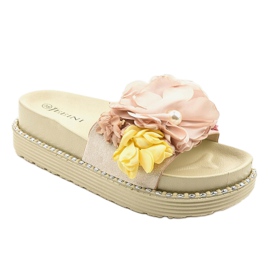 Beige Hausschuhe mit Blumen 6138 1