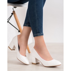 SHELOVET Weiße Pumps mit Öko-Leder 2