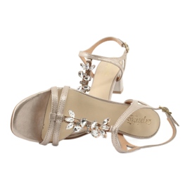 Goldene Sandalen auf einem Pfosten mit Zirkon Espinto S352 8