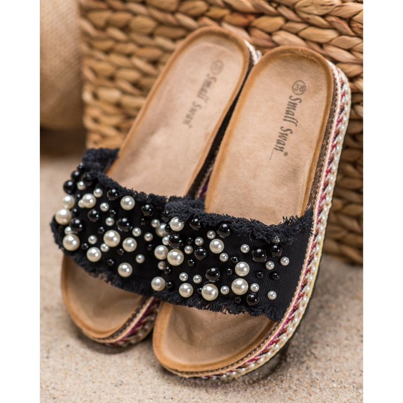 Small Swan Hausschuhe auf der Plattform mit Perlen schwarz 1