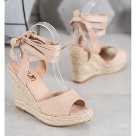 Yes Mile Gebundene Keilsandalen beige 2