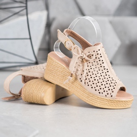 Small Swan Bequeme durchbrochene Sandalen braun 1