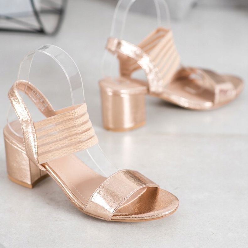 Small Swan Glänzende Slip-On-Sandalen golden 1