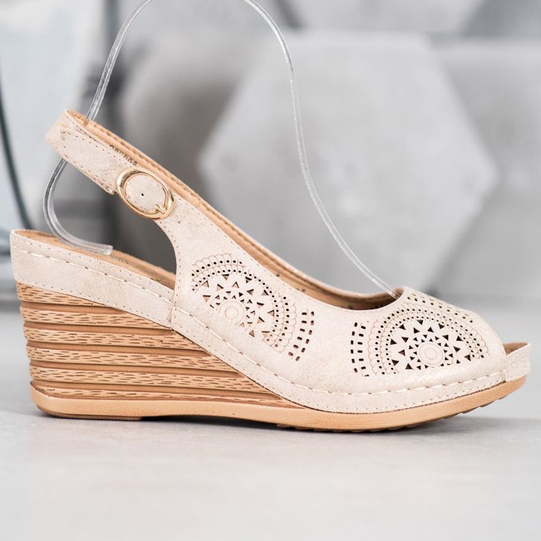 Evento Durchbrochene Sandalen mit Öko-Leder braun 1