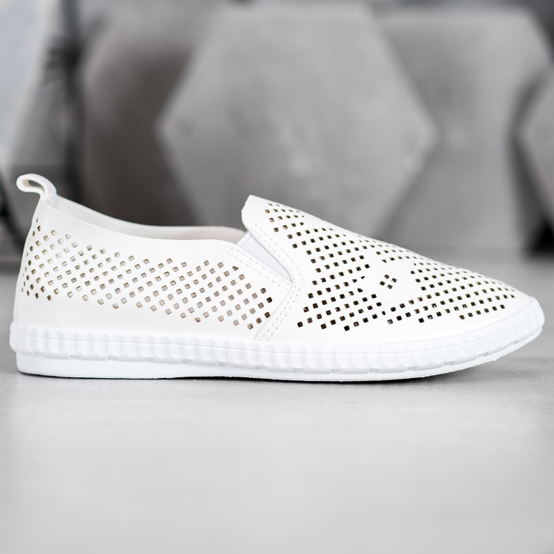 GOLL Durchbrochene weiße Slipons 1