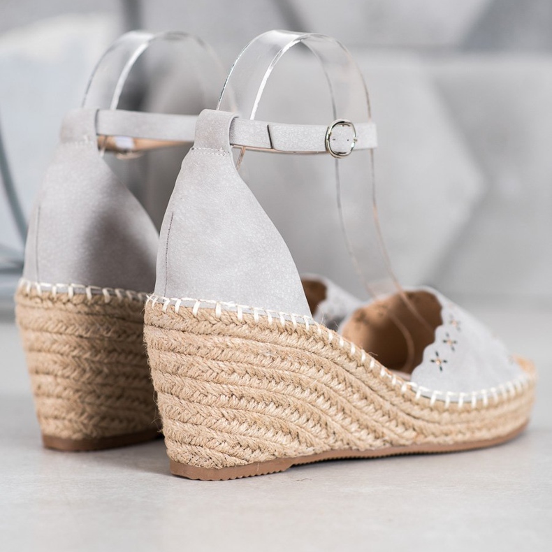 Evento Sandalen mit durchbrochenem Muster grau 2