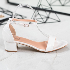 Small Swan Bequeme Sandalen auf niedrigem Pfosten weiß 2