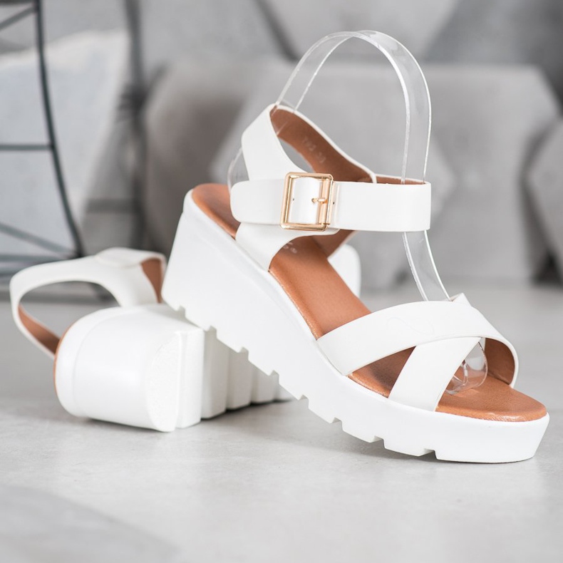 Weide Modische Sandalen weiß 1