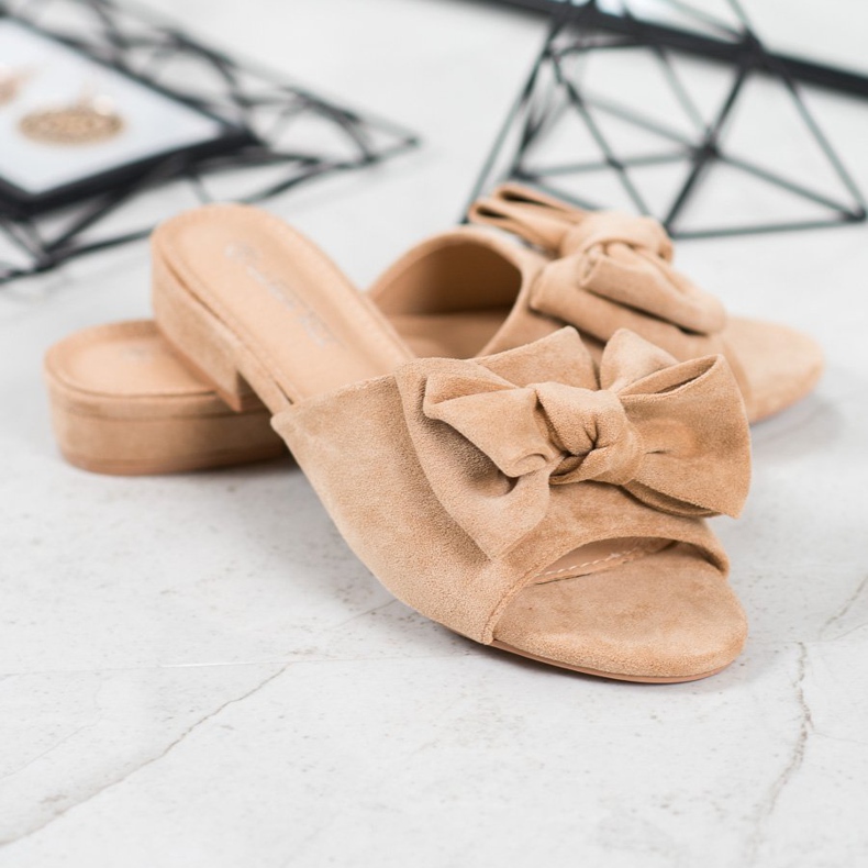 SHELOVET Beige Flip-Flops auf flachem Absatz 1