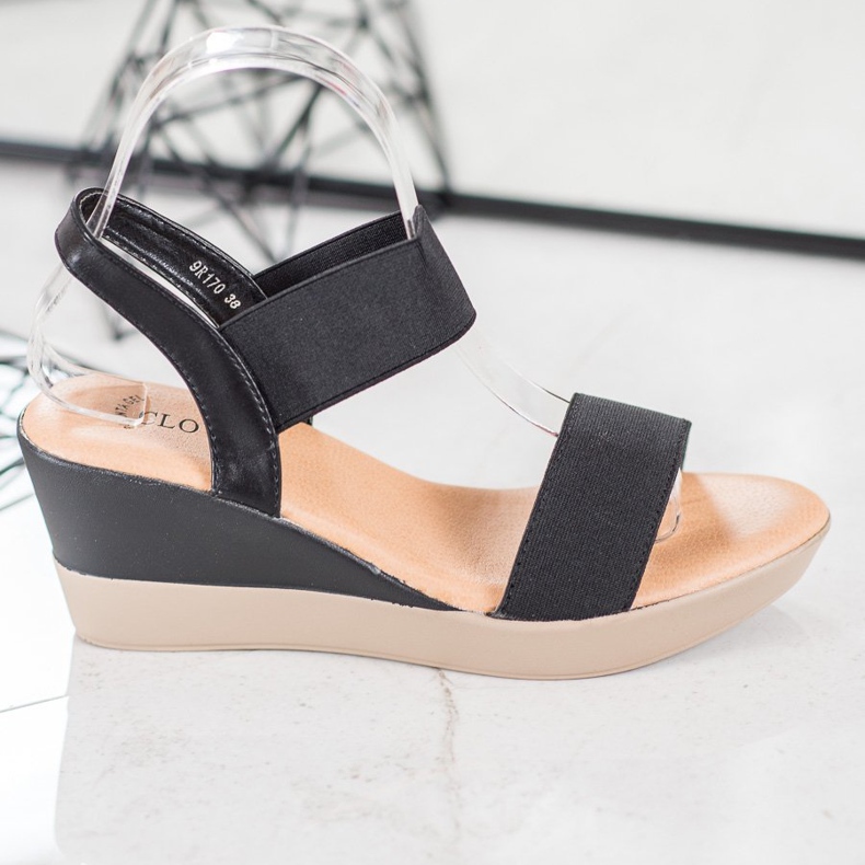 Clowse Leichte Sandalen zum Hineinschlüpfen schwarz 2