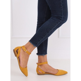 CL73P Gelbe Honigballerinas mit Verschluss 1