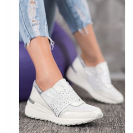 Slip-on-Sneakers mit VINCEZA-Kristallen weiß 1
