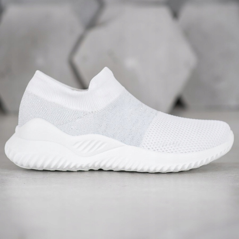 MCKEYLOR Sport-Slipper weiß 1