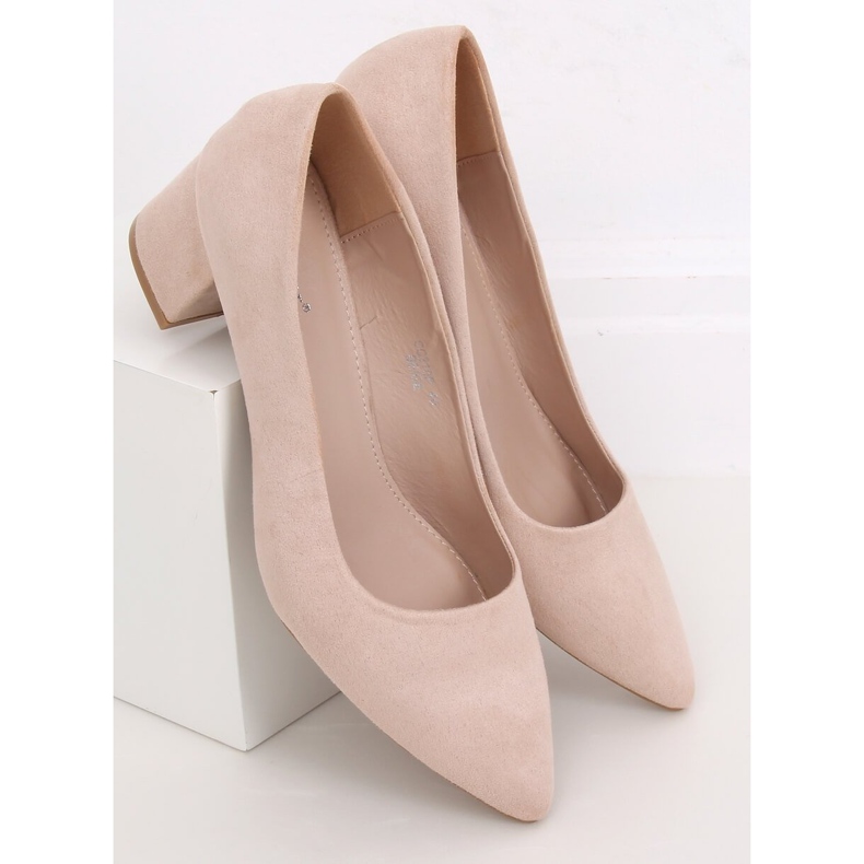 Pumps mit niedrigem Absatz beige CC210P Beige 1