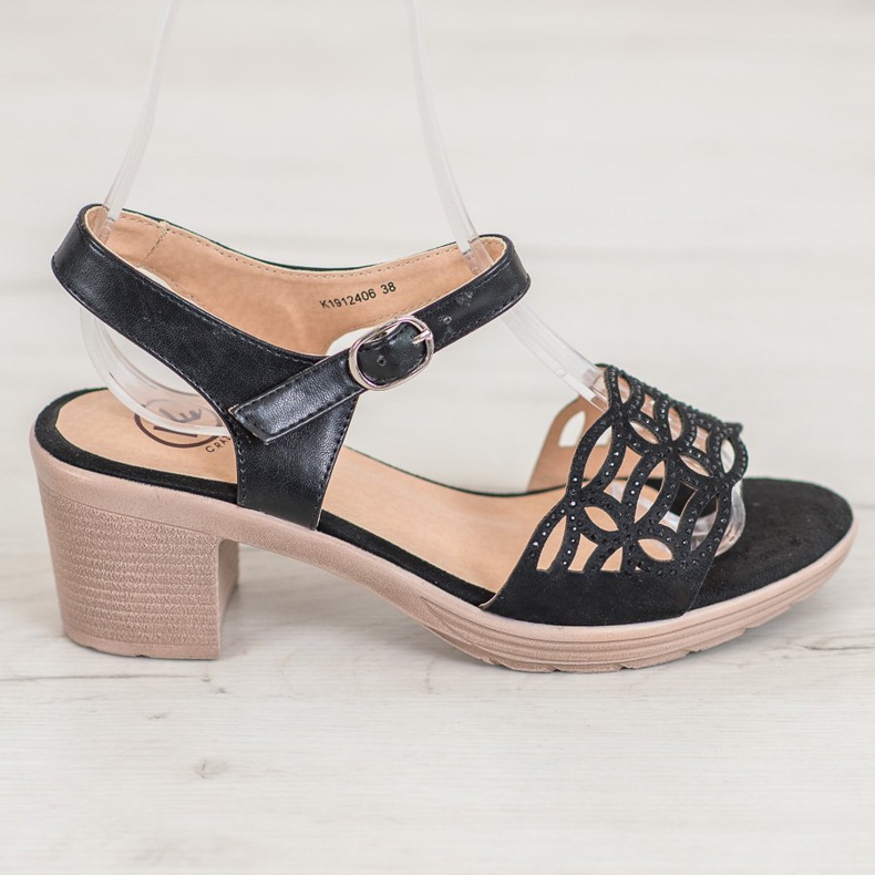 Kylie Bequeme Sandalen an einem dicken Pfosten schwarz 2