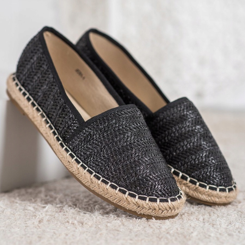 SHELOVET Geflochtene schwarze Espadrilles 1