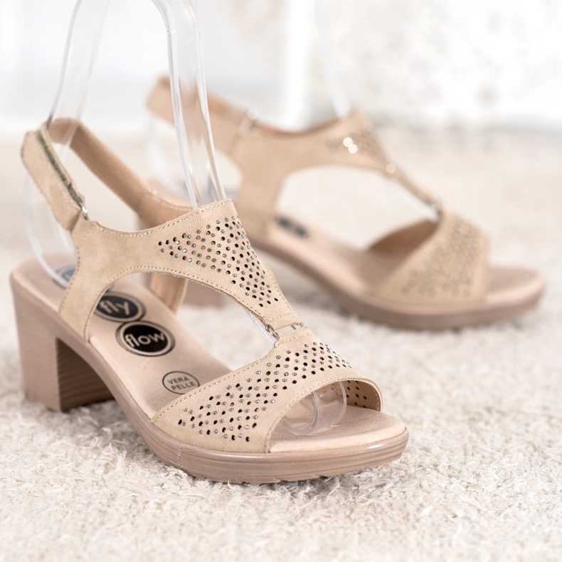 SHELOVET Bequeme Klettsandalen braun 1