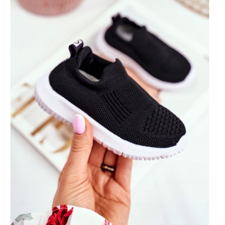 Apawwa Sport Kinderschuhe Slip-On Schwarz Eltros 1