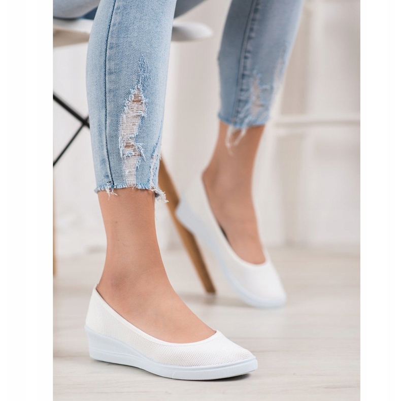 SHELOVET Weiße Casual Ballerinas 1