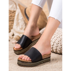 SHELOVET Schwarze Hausschuhe auf der Plattform 1