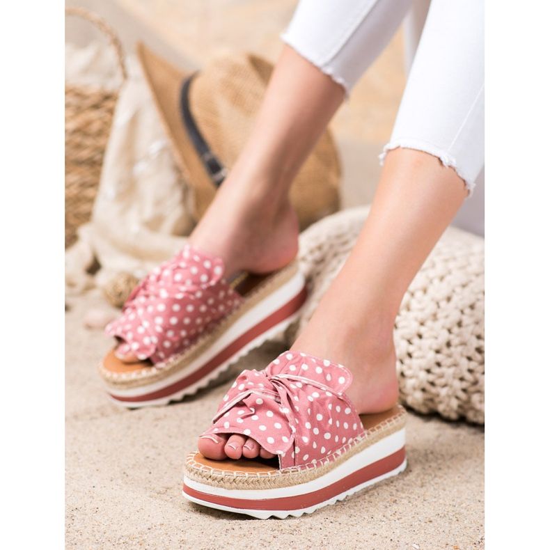 SHELOVET Hausschuhe auf einer hohen Plattform rosa 2