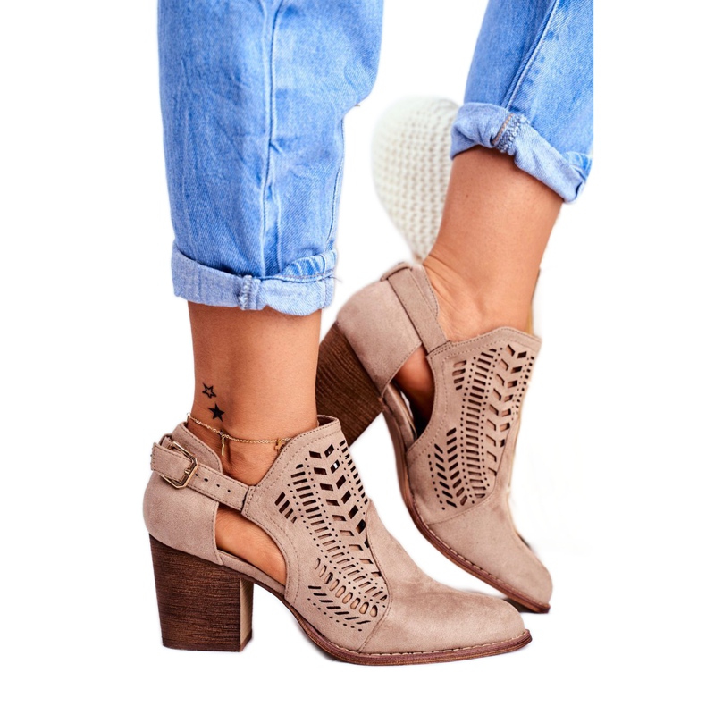 Bellucci Damenstiefel mit Cut-Out Spring Beige Velluci 2