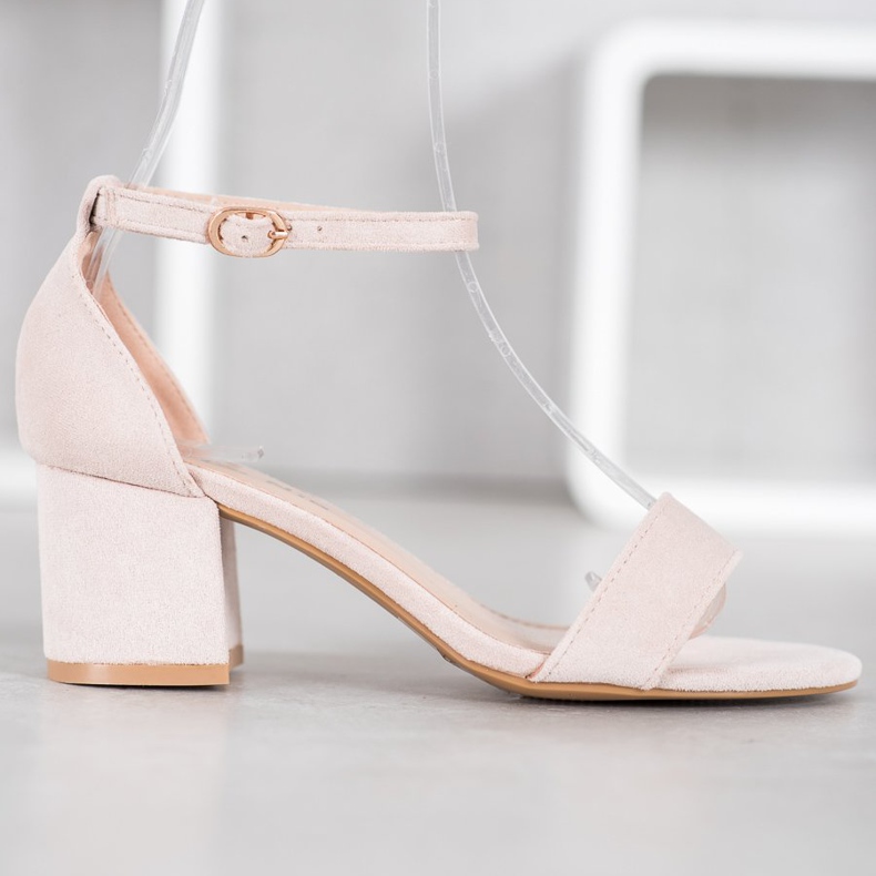 Nio Nio Bequeme Sandalen an einer Bar braun 2