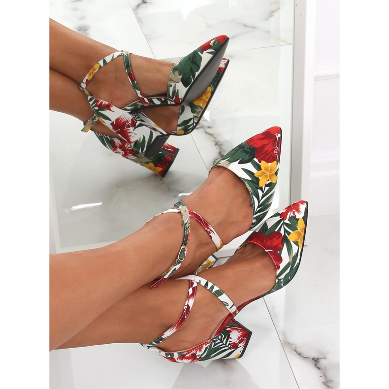 Blumige Pumps NC950 Weiß mehrfarbig 2