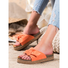 Comer Hausschuhe auf einer hohen Plattform orange 1