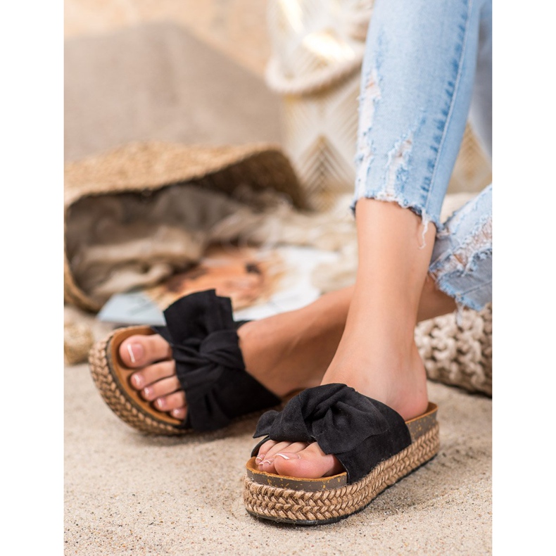 Comer Hausschuhe auf einer hohen Plattform schwarz 2