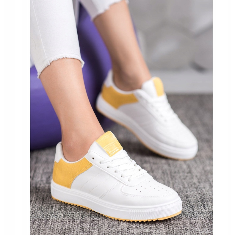 SHELOVET Stylische Schuhe auf der Plattform weiß 2