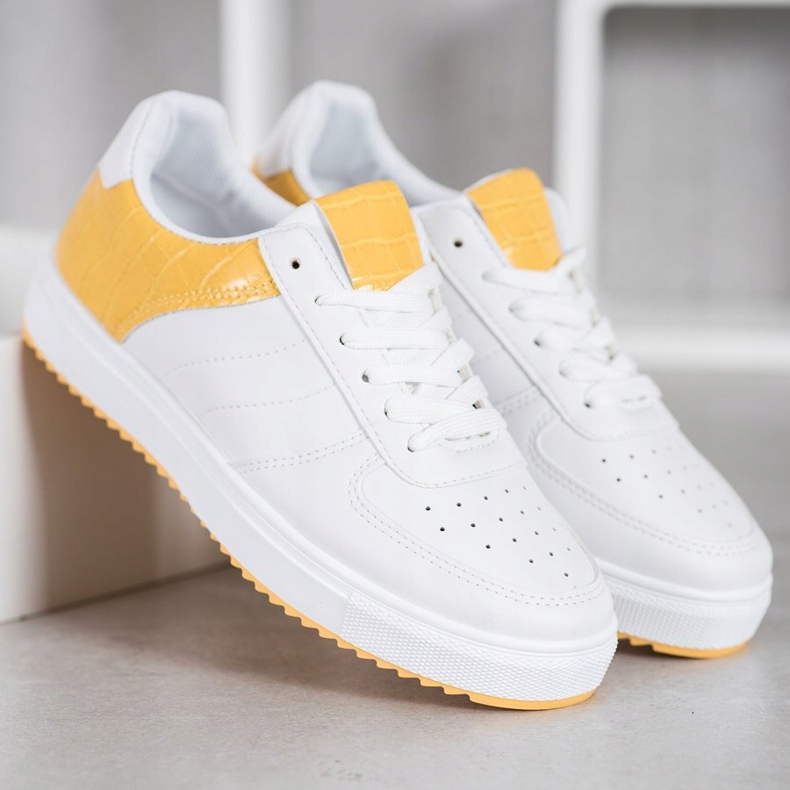 SHELOVET Stylische Schuhe auf der Plattform weiß 1